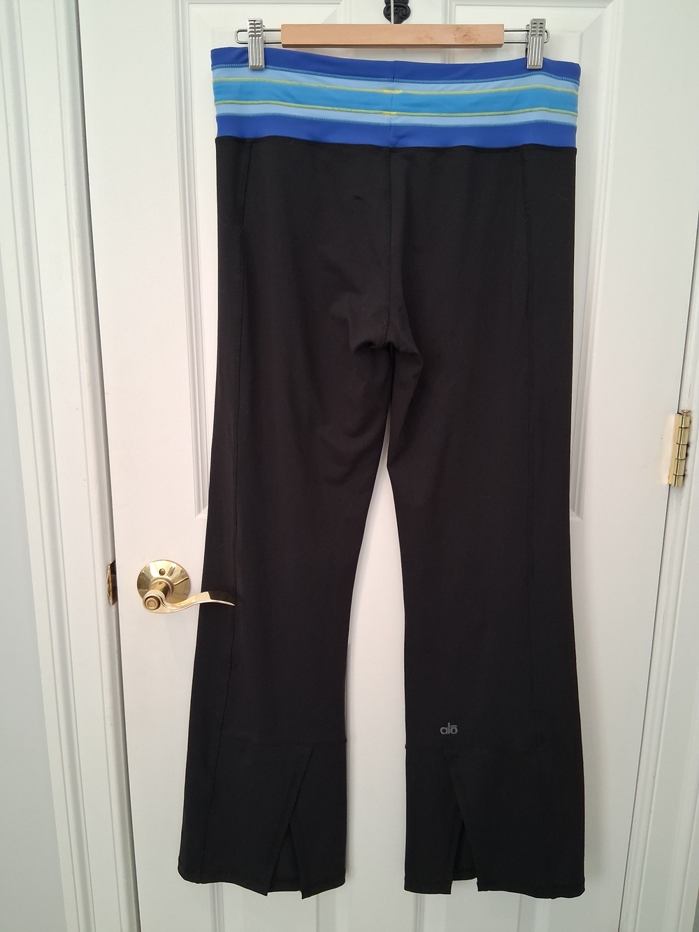 ALO Yoga Black Wide Leg Leggings with Blue Striped Waistband - Picture 2 of 6
